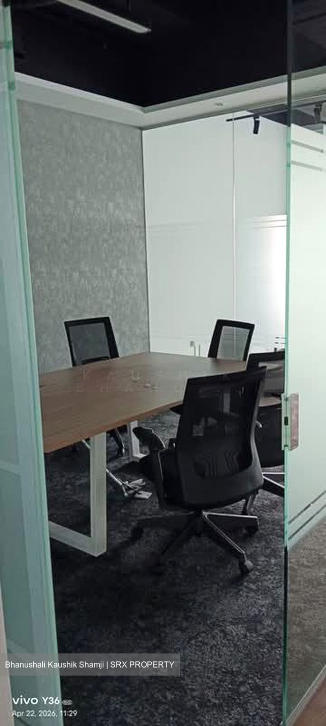 PLUS (D1), Office #568050291